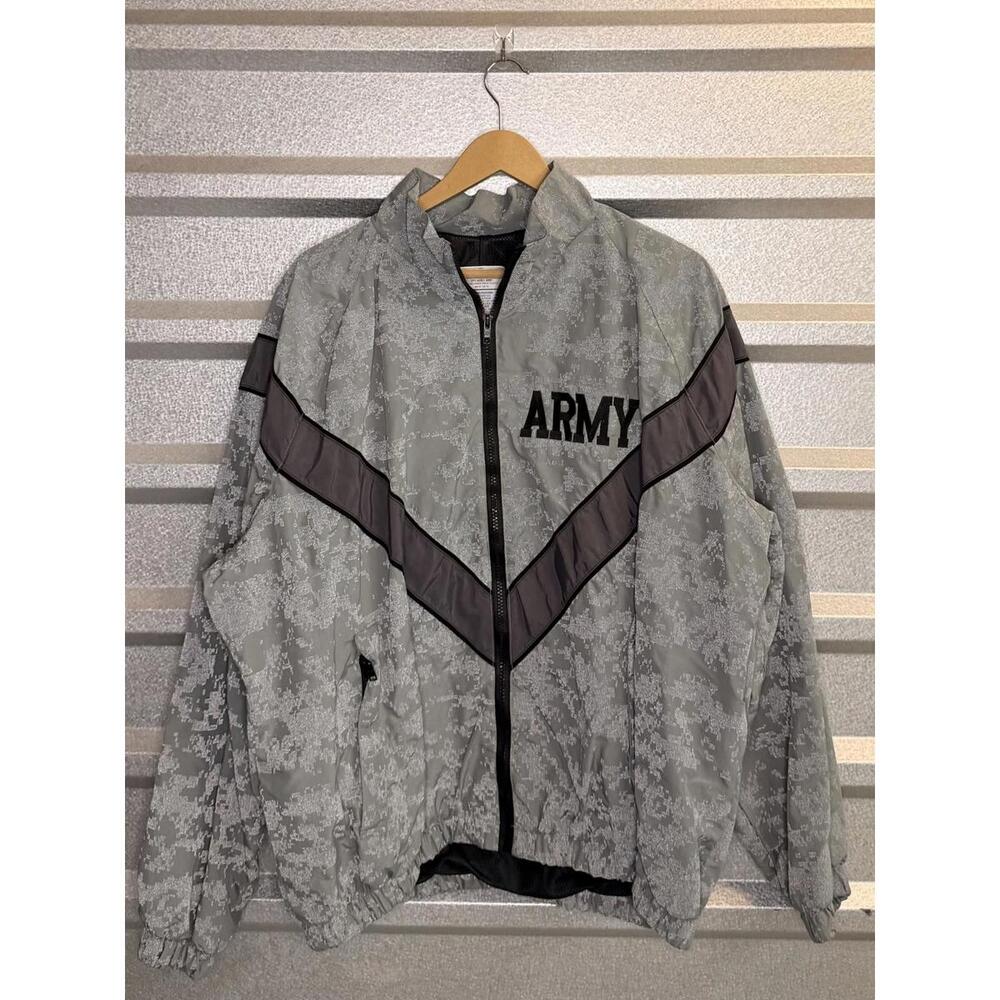 Vintage US Army IPFU PT Jacket Medium Regular